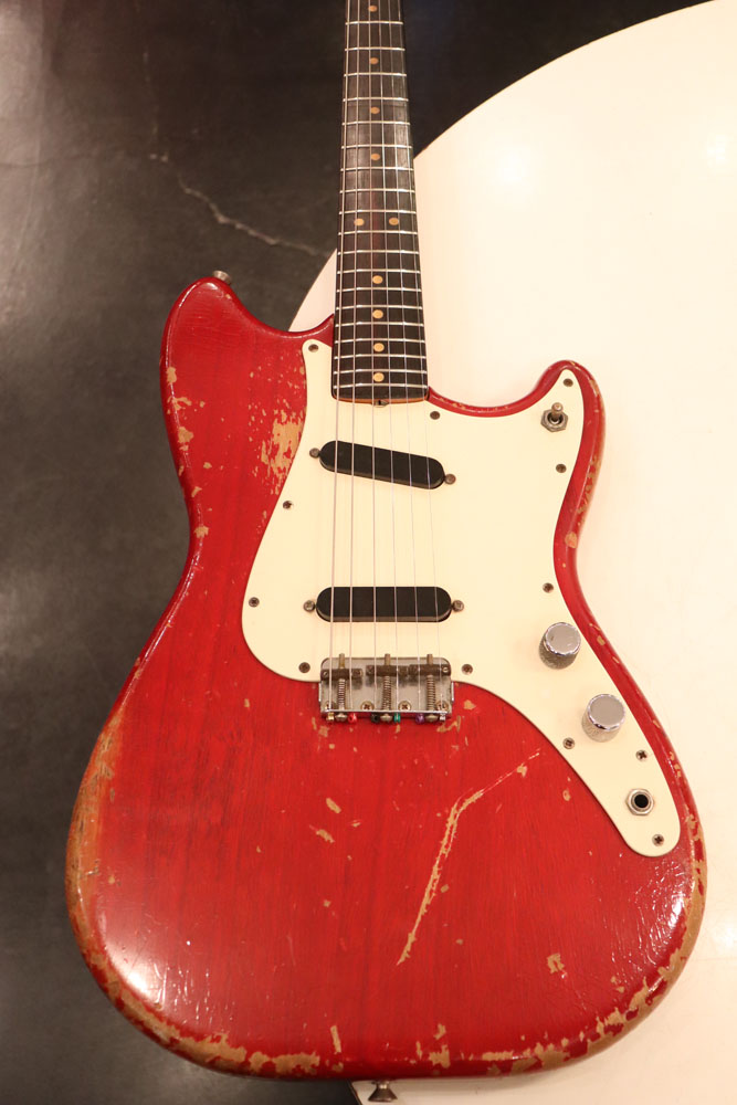 Fender 1964y[Duo Sonic[“Original Cherry Red Finish with Mahogany