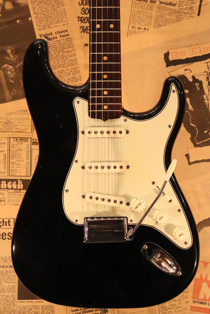 Fender 1964y[Stratocaster[“Original Black Finish with Near Mint Condition”  | GUITAR TRADERS TOKYO