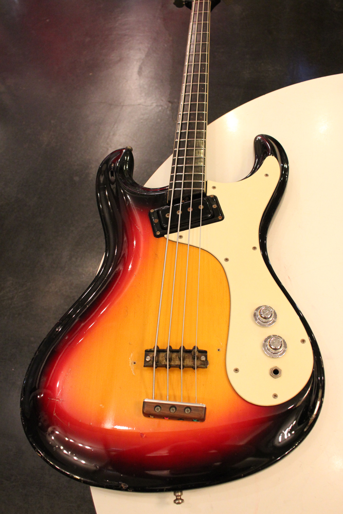 Mosrite 1965y[Ventures Mark 1 Bass | GUITAR TRADERS TOKYO