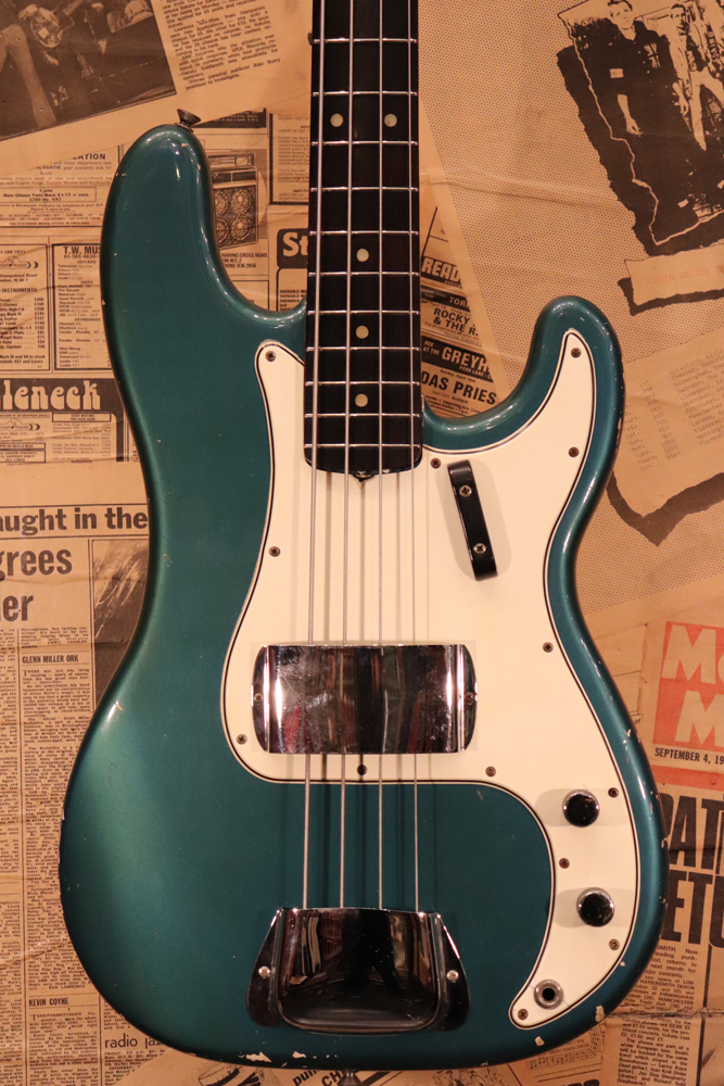 Fender 1965y[Precision Bass[“Lake Placid Blue” | GUITAR TRADERS TOKYO