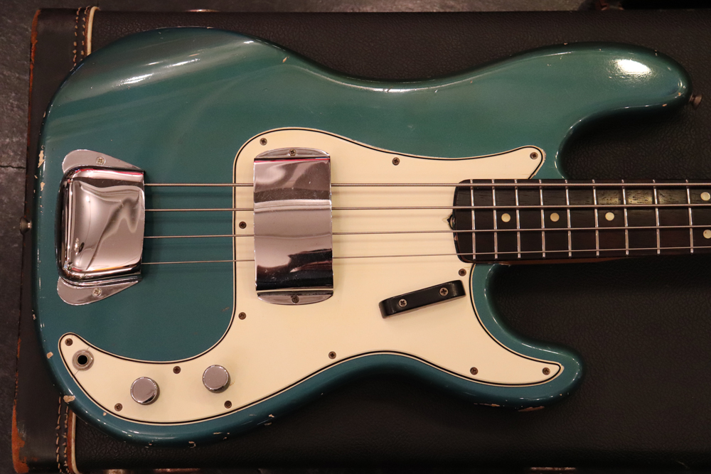 Fender 1965y[Precision Bass[“Lake Placid Blue” | GUITAR TRADERS TOKYO