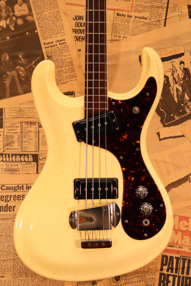 Mosrite 1966y[THE VENTURES BASS[“Pearl White” | GUITAR TRADERS TOKYO