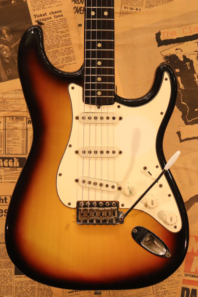 Fender 1969y[Stratocaster[“with Synchronized Tremolo Decal